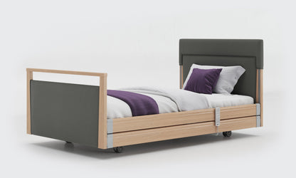 signature bed upholstered 3ft6 in oak with side rails in lichtgrau leather