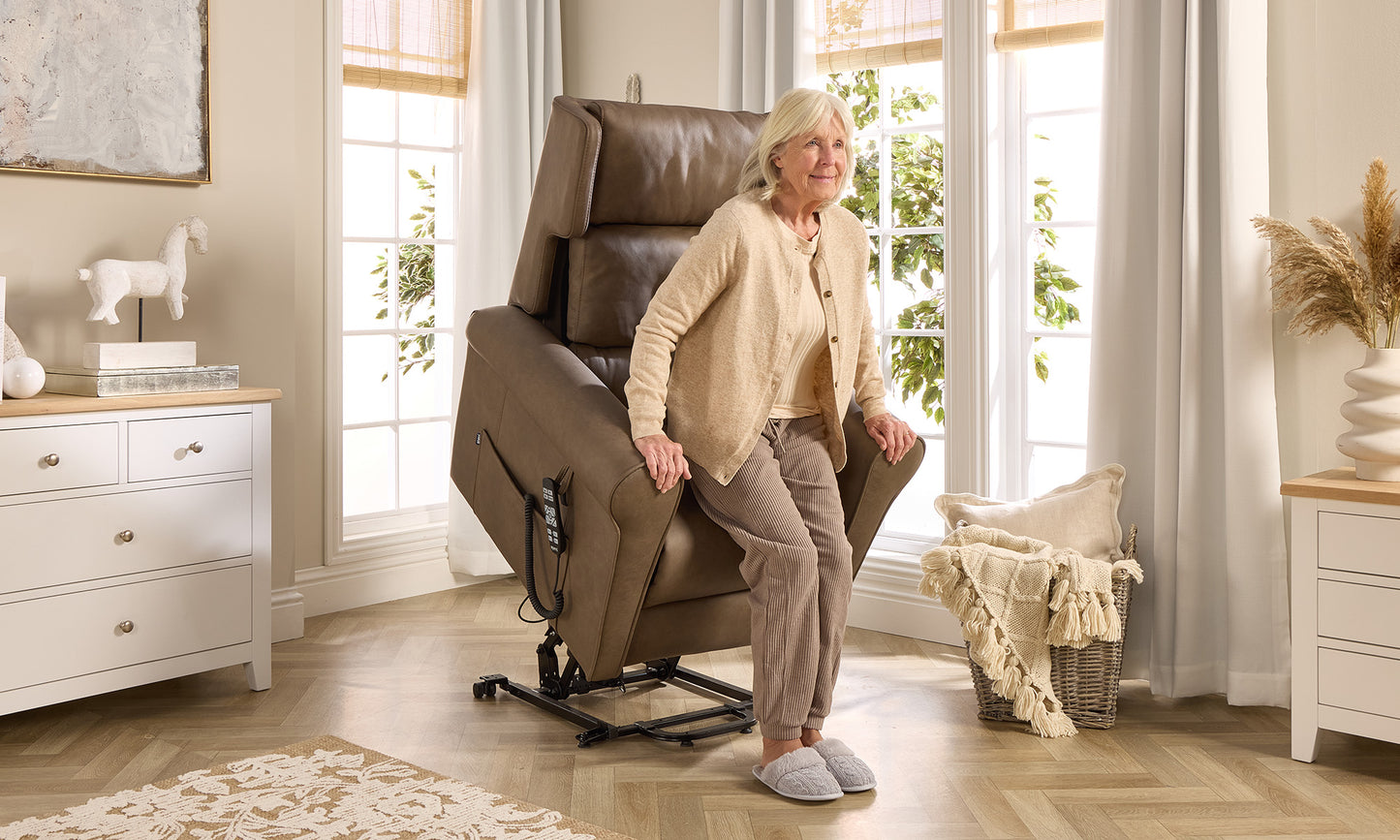 Flynn Riser Recliner Chair